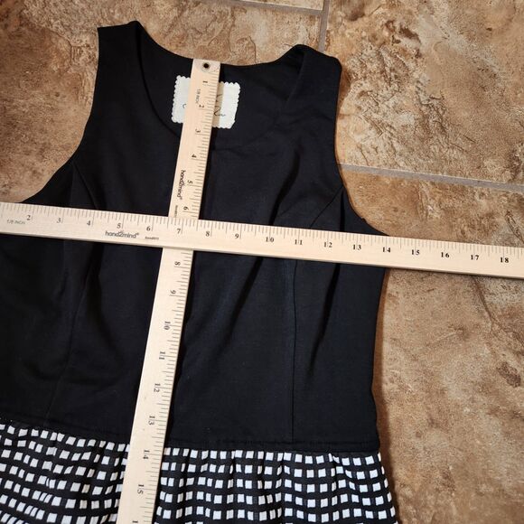 Tabitha Black Dress – Women’s Size 4, Side Zip - Picture 4 of 7